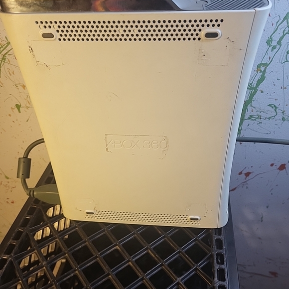 Xbox 360 Bundle : 3 Games +1 Controller - Picture 3 of 16